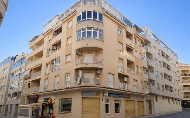 Herverkoop - Appartement -
Torrevieja - Playa del Cura