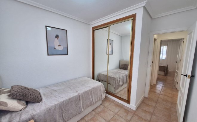Revente - Bungalow -
Torrevieja - Sector 25