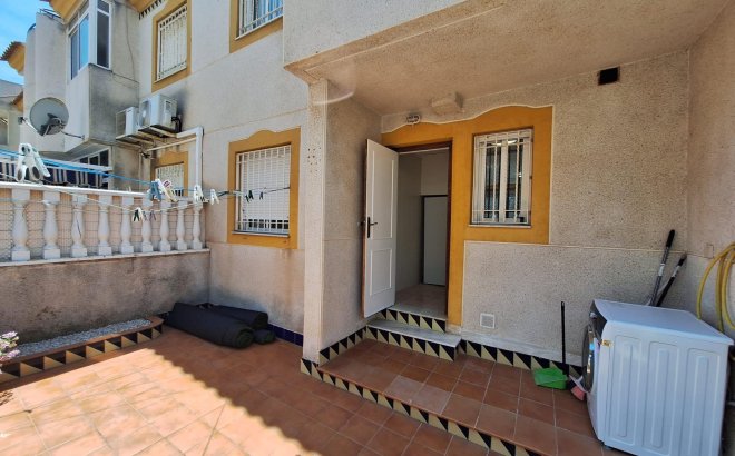 Revente - Bungalow -
Torrevieja - Sector 25