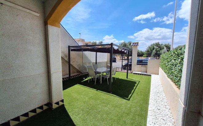 Revente - Bungalow -
Torrevieja - Sector 25