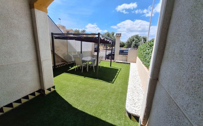 Revente - Bungalow -
Torrevieja - Sector 25