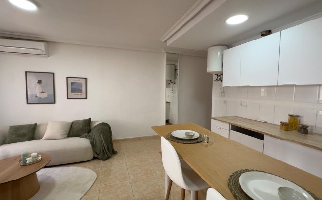 Resale - Apartment -
Torrevieja - Centro
