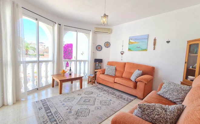 Resale - Villa -
Orihuela Costa - Costa Blanca