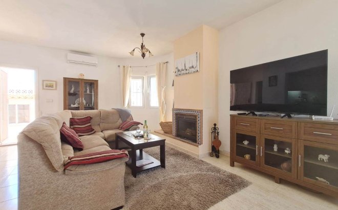 Resale - Villa -
Orihuela Costa - Costa Blanca