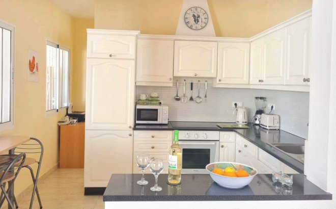 Resale - Villa -
Orihuela Costa - Costa Blanca