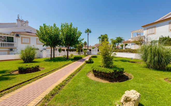Revente - Appartement -
Orihuela Costa - Costa Blanca