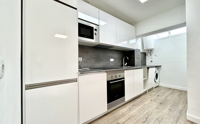 Herverkoop - Appartement -
Villamartin - Costa Blanca