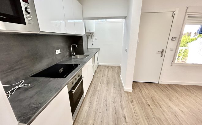Herverkoop - Appartement -
Villamartin - Costa Blanca