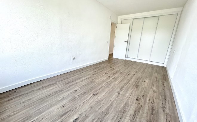 Herverkoop - Appartement -
Villamartin - Costa Blanca