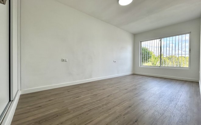 Herverkoop - Appartement -
Villamartin - Costa Blanca
