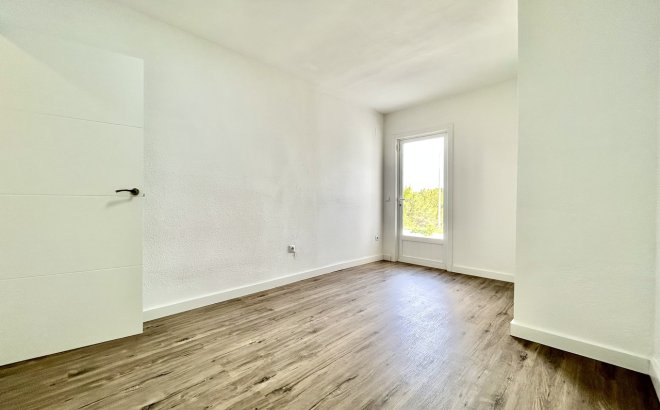 Herverkoop - Appartement -
Villamartin - Costa Blanca