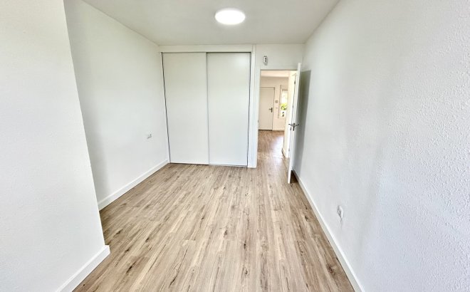 Herverkoop - Appartement -
Villamartin - Costa Blanca
