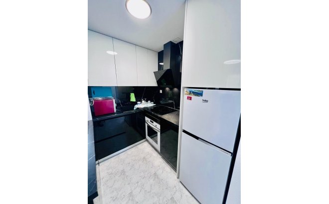 Revente - Appartement -
Torrevieja - Estacion De Autobuses