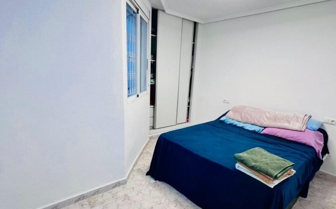 Revente - Appartement -
Torrevieja - Estacion De Autobuses