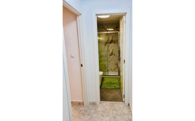 Revente - Appartement -
Torrevieja - Estacion De Autobuses