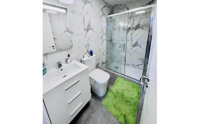 Revente - Appartement -
Torrevieja - Estacion De Autobuses