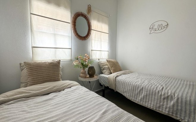 Herverkoop - Appartement -
Orihuela Costa - Costa Blanca