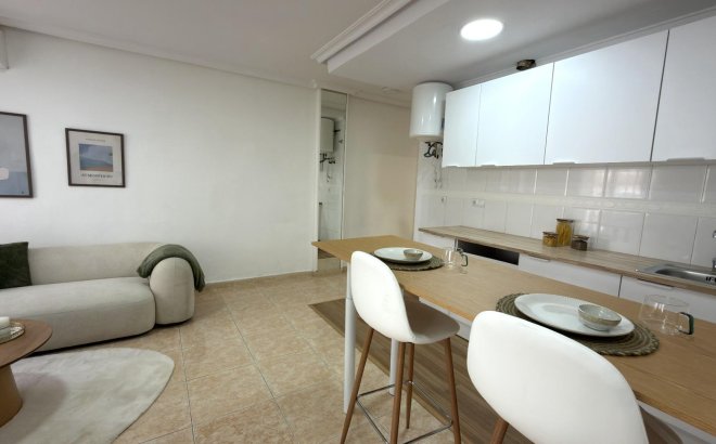 Resale - Apartment -
Torrevieja - Centro