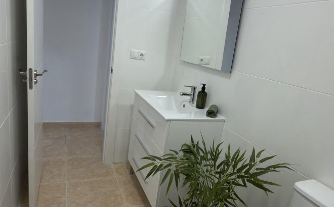 Resale - Apartment -
Torrevieja - Centro