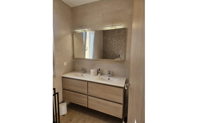 Revente - Villa -
Torrevieja - La Siesta - El Salado - Torreta