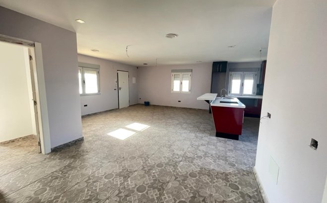 Herverkoop - Villa -
Torrevieja - La Siesta - El Salado - Torreta