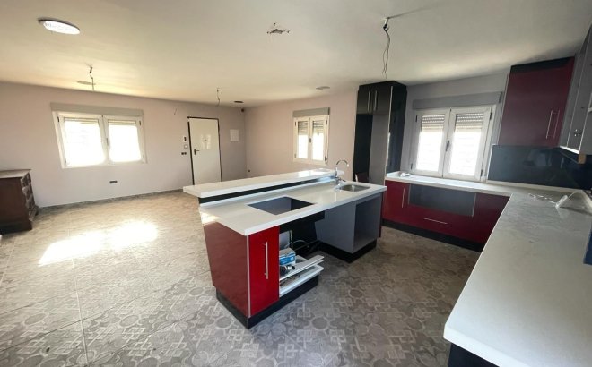 Herverkoop - Villa -
Torrevieja - La Siesta - El Salado - Torreta