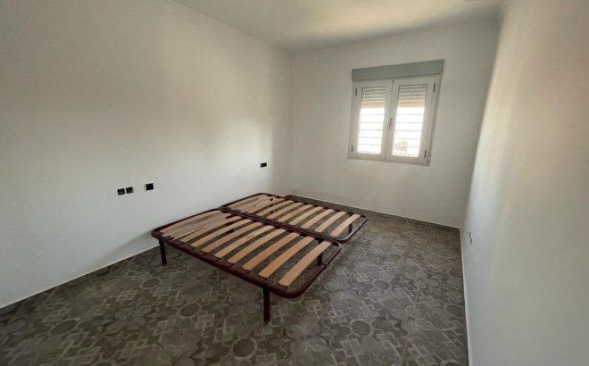 Herverkoop - Villa -
Torrevieja - La Siesta - El Salado - Torreta