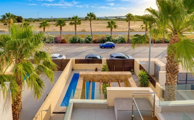 Revente - Villa -
Ciudad Quesada - Pueblo Bravo