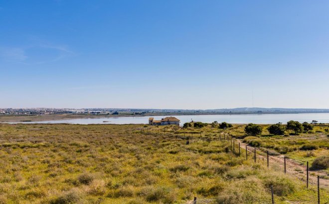 Revente - Villa -
Ciudad Quesada - Pueblo Bravo