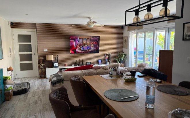 Revente - Villa -
Torrevieja - La Siesta - El Salado - Torreta