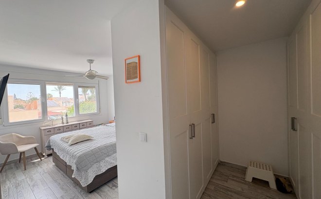 Revente - Villa -
Torrevieja - La Siesta - El Salado - Torreta