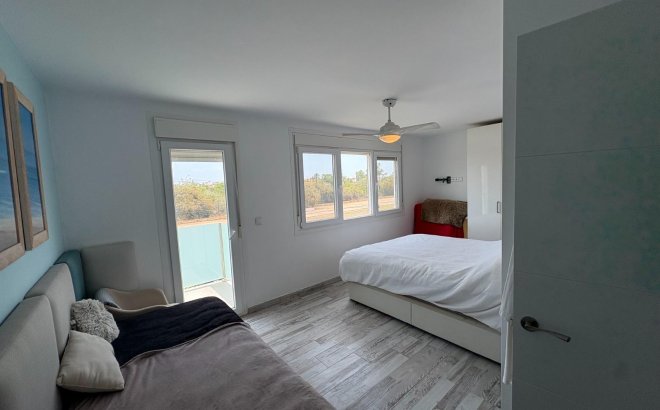 Revente - Villa -
Torrevieja - La Siesta - El Salado - Torreta