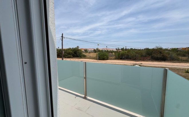 Revente - Villa -
Torrevieja - La Siesta - El Salado - Torreta