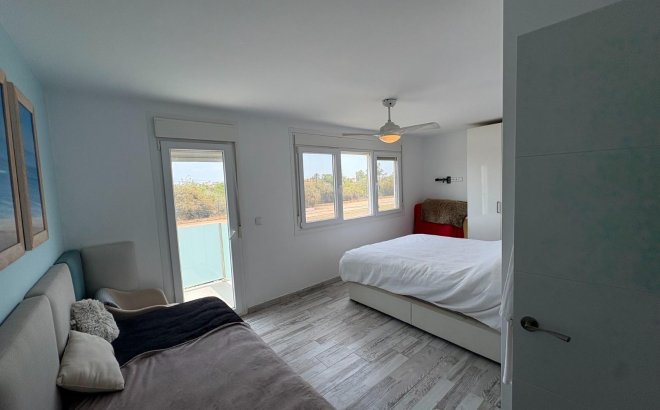 Revente - Villa -
Torrevieja - La Siesta - El Salado - Torreta