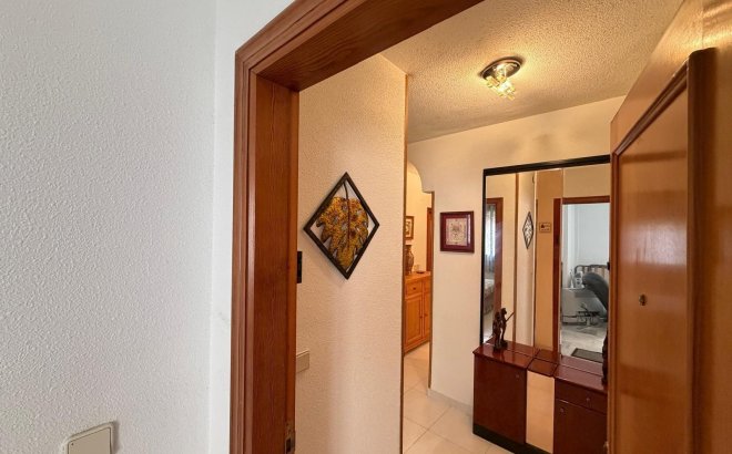 Herverkoop - Appartement -
Torrevieja - Playa del Cura