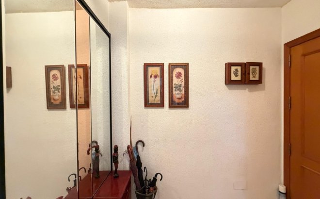 Herverkoop - Appartement -
Torrevieja - Playa del Cura