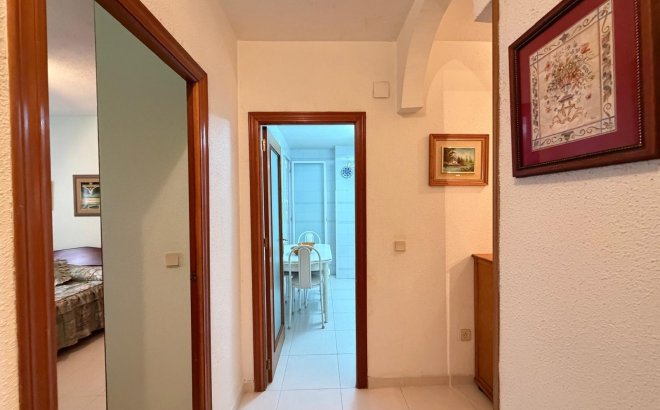 Herverkoop - Appartement -
Torrevieja - Playa del Cura