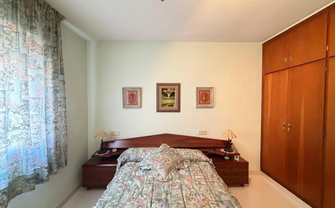 Herverkoop - Appartement -
Torrevieja - Playa del Cura