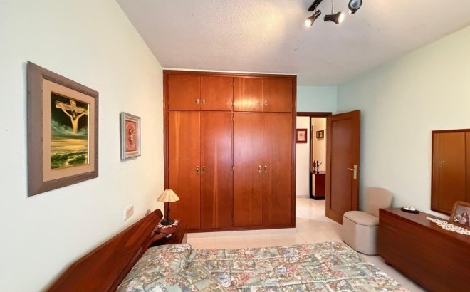 Herverkoop - Appartement -
Torrevieja - Playa del Cura