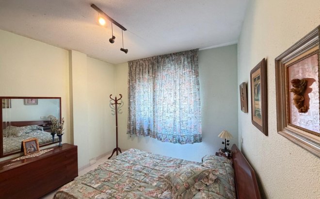 Herverkoop - Appartement -
Torrevieja - Playa del Cura