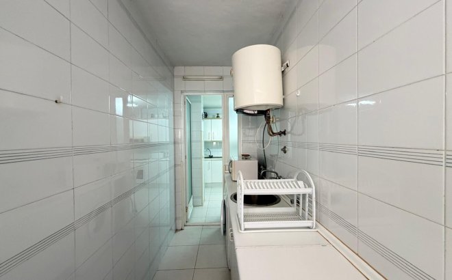 Herverkoop - Appartement -
Torrevieja - Playa del Cura