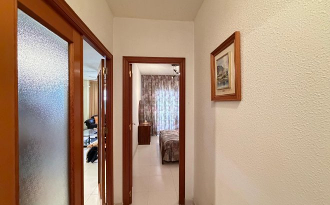 Herverkoop - Appartement -
Torrevieja - Playa del Cura