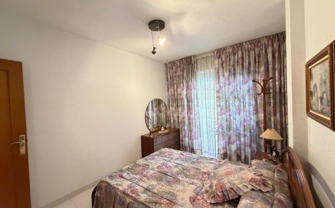 Herverkoop - Appartement -
Torrevieja - Playa del Cura