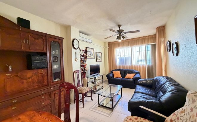 Herverkoop - Appartement -
Torrevieja - Playa del Cura