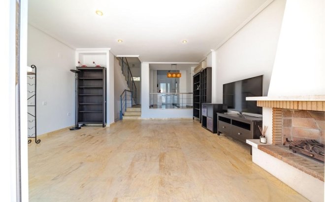 Resale - Town House -
Orihuela Costa - Costa Blanca