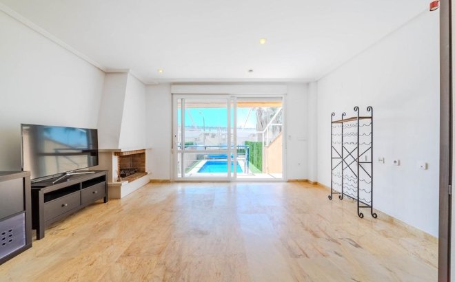 Resale - Town House -
Orihuela Costa - Costa Blanca