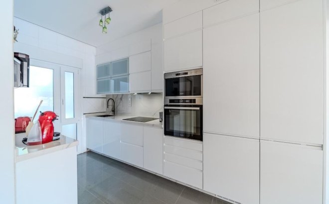 Resale - Town House -
Orihuela Costa - Costa Blanca