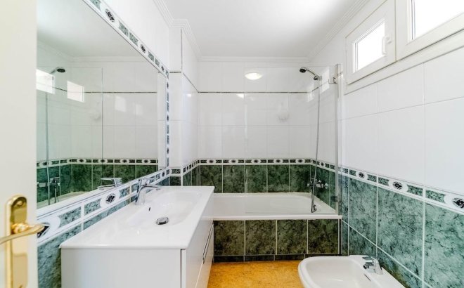 Resale - Town House -
Orihuela Costa - Costa Blanca