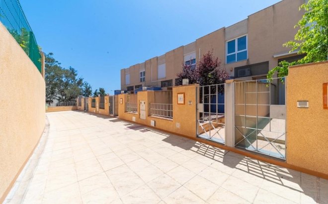 Resale - Town House -
Orihuela Costa - Costa Blanca