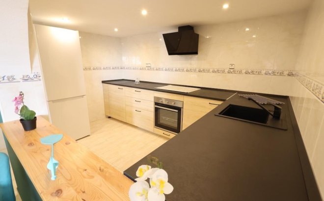 Resale - Villa -
San Miguel de Salinas - Inland